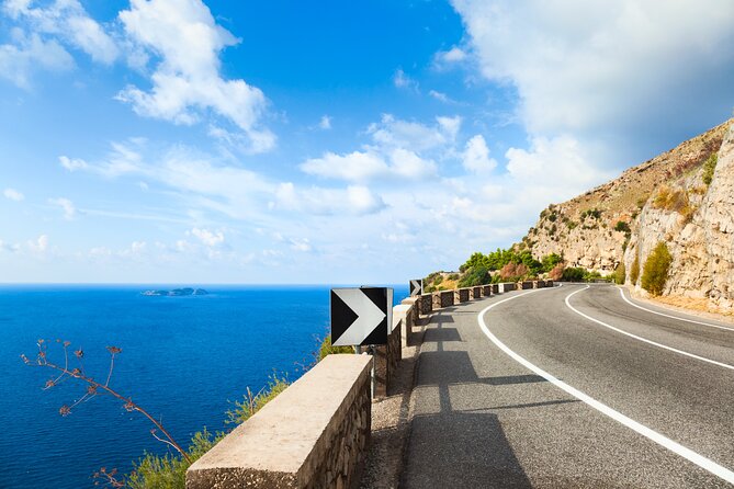 5-hour Amalfi Coast Tour, Capped Off with Dinner by the Sea - The long road from Naples to Positano