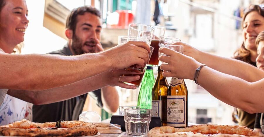 A taste of Napoli: Food Walking Tour with Local Tour Guide - Key points at a glance