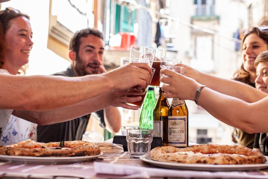 A taste of Napoli: Food Walking Tour with Local Tour Guide - Pizza, pasta, and the first taste of Naples