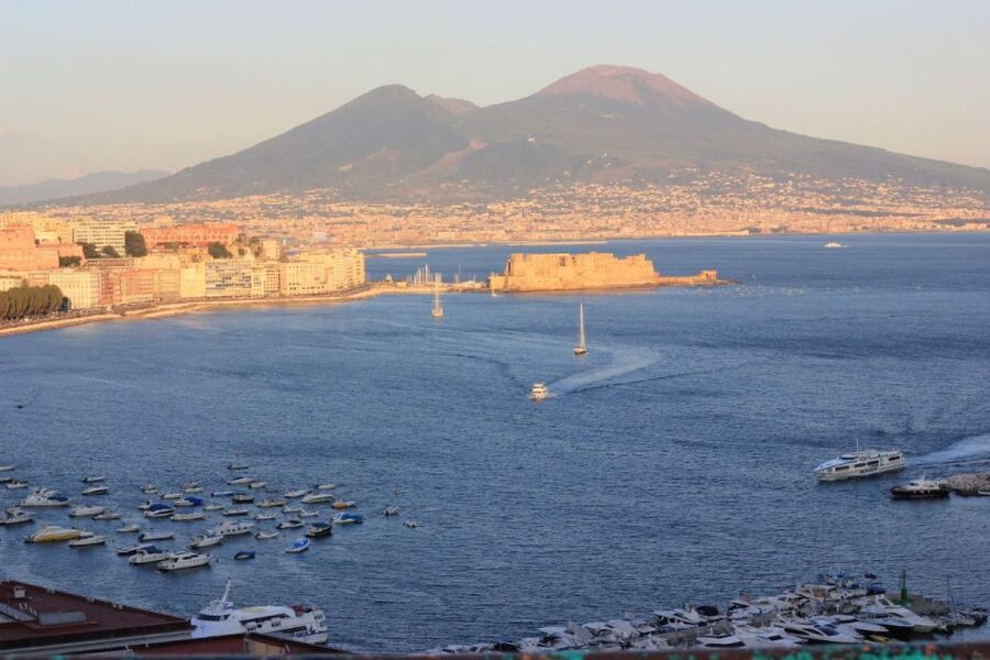 A taste of Napoli: Food Walking Tour with Local Tour Guide - Starting at Galleria Umberto I