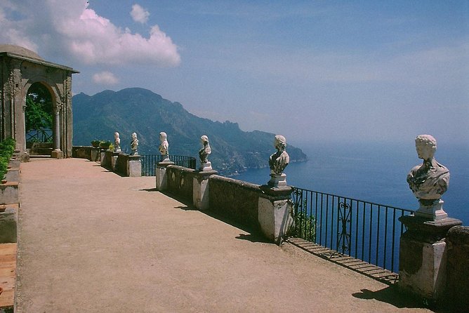 Amalfi Coast Tour - The drive toward Positano