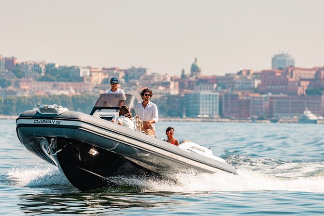 Aperitif on a boat at sunset in the Gulf of Naples - Castel dell’Ovo and the first 20 minutes