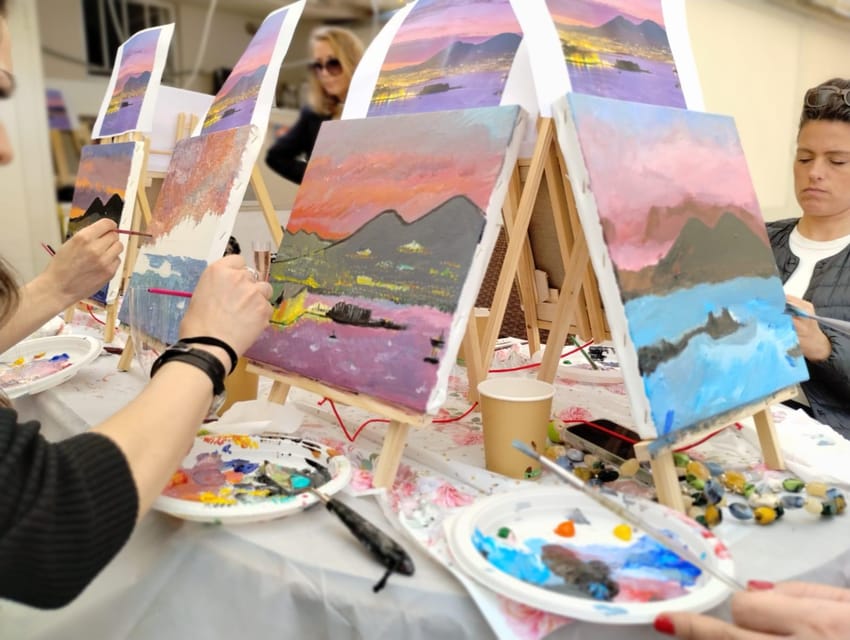 Art Workshop in Naples city centre with Aperitif - Painting Naples in a Historic Café