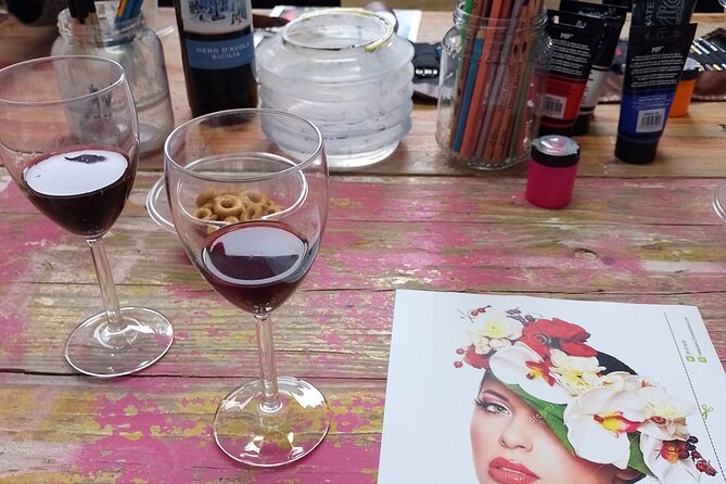 Art worshop with aperitif in Naples - Is the $57.99 price fair?