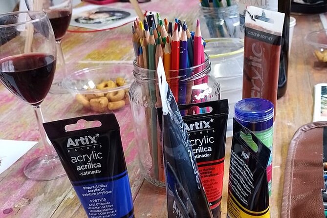 Art worshop with aperitif in Naples - Booking details that matter