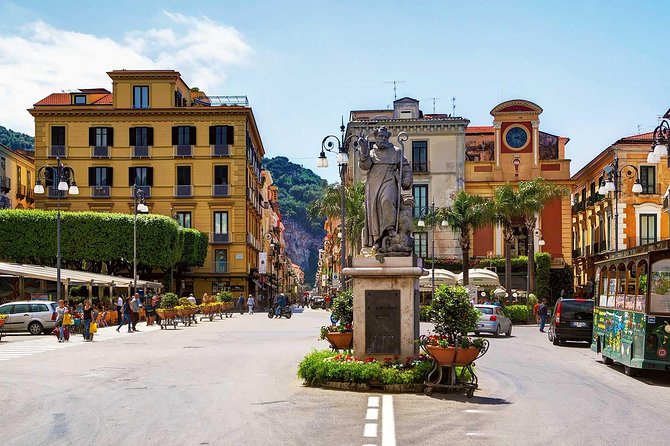Beauty and History Tour: Positano, Sorrento, Pompeii (FullDay 8h) - Sorrento: crafts, citrus, and a more manageable town visit