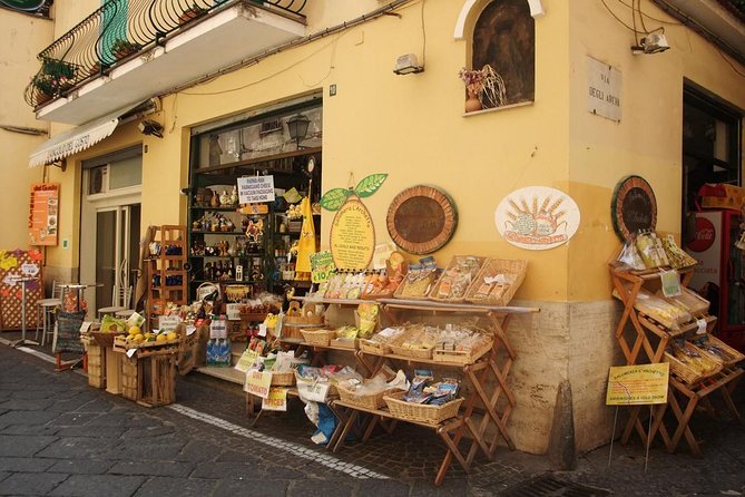 Beauty and History Tour: Positano, Sorrento, Pompeii (FullDay 8h) - Who will get the most from this day?