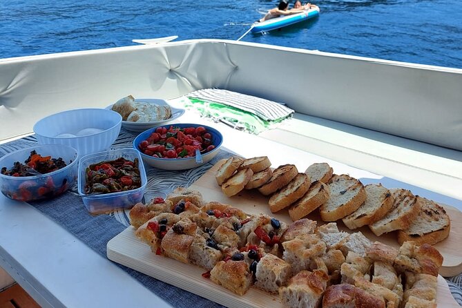 Boat trip with lunch or aperitif in Procida with Eraora Boat - Corricella, Procida’s fishing waterfront