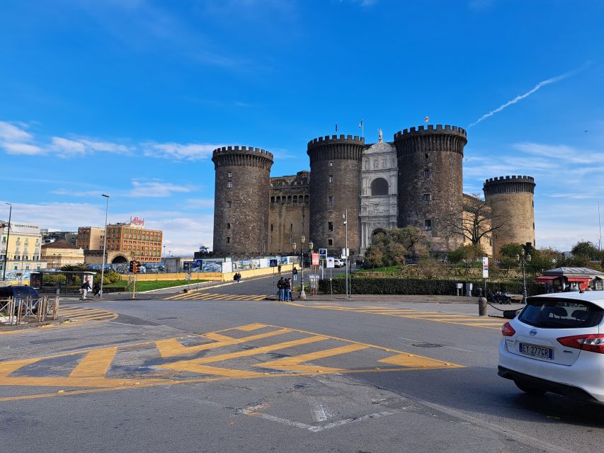 Bourbon Naples: Exclusive guide and Royal Palace pass - Why this route makes sense in Naples