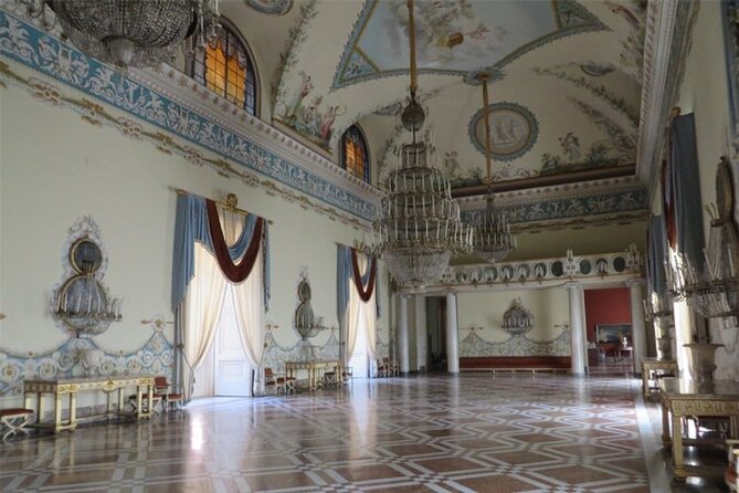 Capodimonte Museum in Naples - A grand setting with an untidy arrival