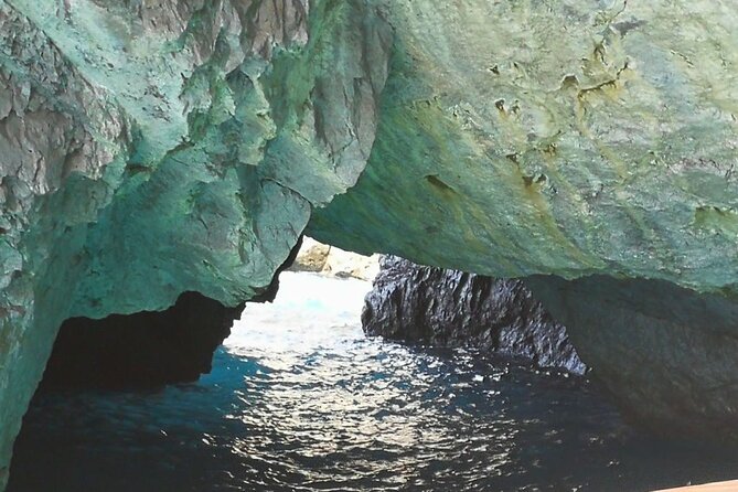 Capri Island in Private Luxury 40 feet Speedboat from Naples - Who will enjoy this private Capri day
