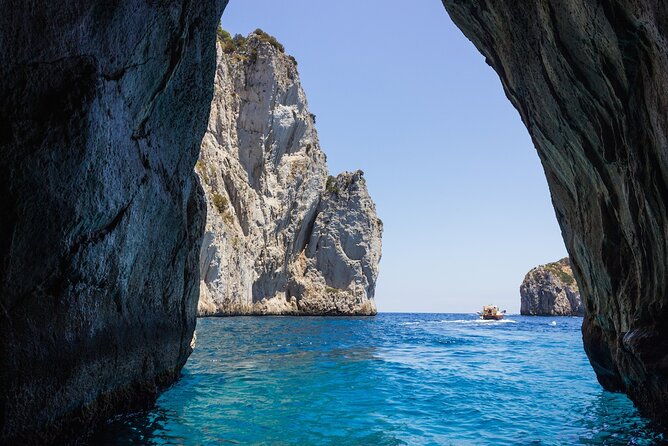 Capri Island Small Group Boat Tour from Naples with Light Lunch - From Naples to Piano di Sorrento