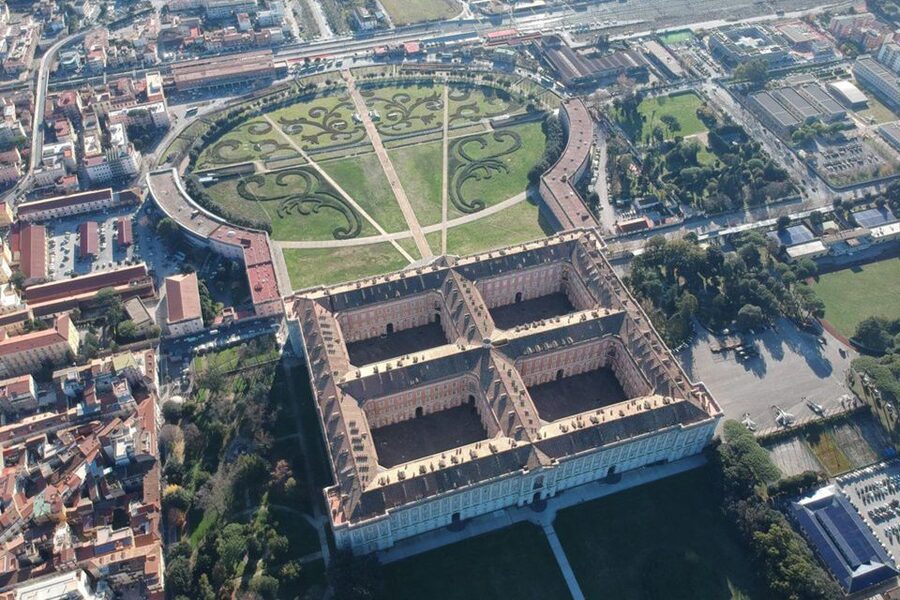 Caserta: Royal Palace of Caserta Ticket and Guided Tour - Climbing Vanvitelli’s Grand Staircase