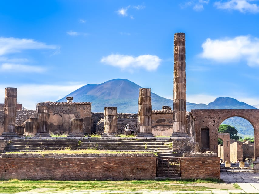 Castellammare di Stabia: Mount Vesuvius & Pompeii Ruins Trip - Two hours among Pompeii’s streets