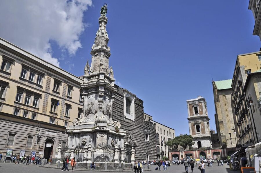 Discover Naples: Guided 3-Hour Walking Tour Through Naples - Why a walking tour fits Naples