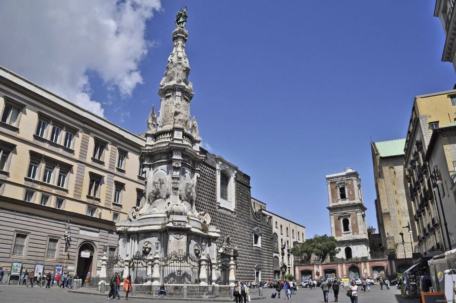 Discover Naples: Guided 3-Hour Walking Tour Through Naples - Spaccanapoli and the old city streets