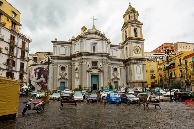 Discover the Rione Sanità with Insolitaguida - Starting with coffee at Porta San Gennaro