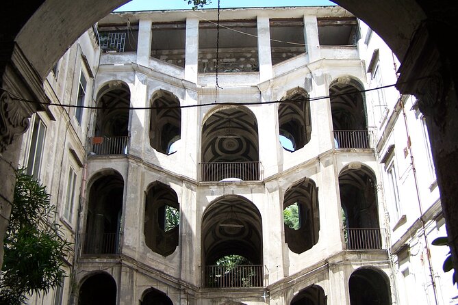 Discover the Rione Sanità with Insolitaguida - A tasting at Tarallificio Poppella