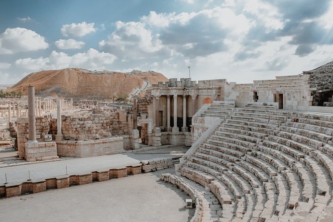 Discovering Pompeii and Herculaneum - VIP Tour with Lunch - Herculaneum: smaller, closer, and better preserved