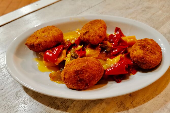 Evening Flavors of Naples: Private Food Tour and Wine Tasting - Key points at a glance