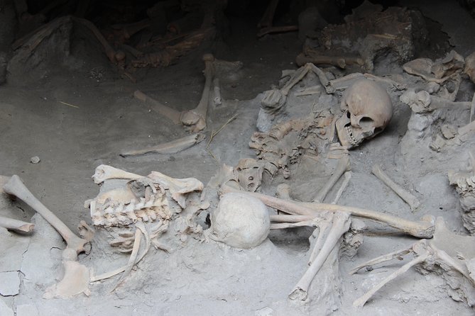 Excavations of Herculaneum. Tour guide and skip-the-line ticket - How it compares with a self-guided visit