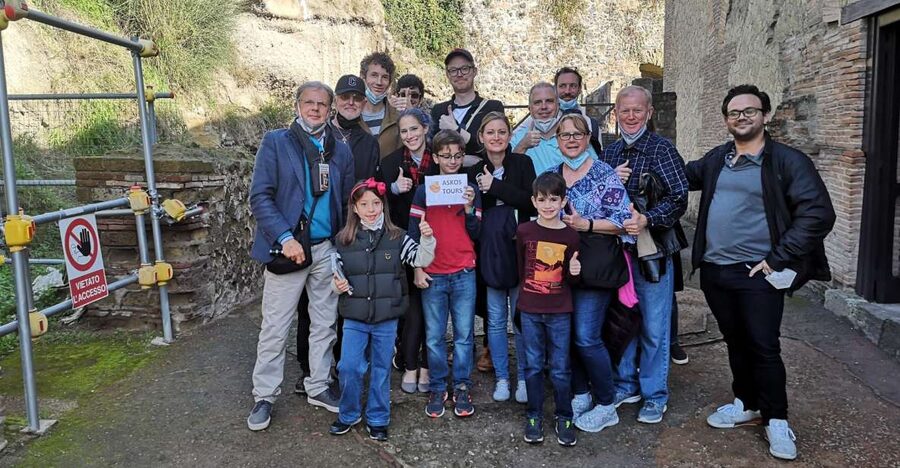 From Naples: 2-Hour Herculaneum Kid-Friendly Tour - Meeting your guide at Via dei Papiri Ercolanesi