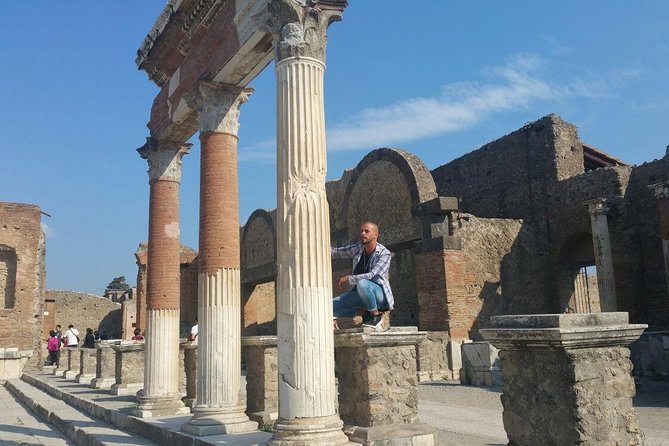 From Naples: Amalfi Coast & Pompeii Small Group Tour - Guides, drivers, and the human factor