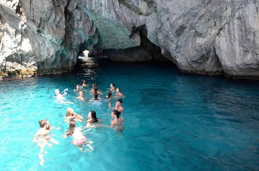 From Naples: Capri Boat Day Trip with Drinks - Who will enjoy this Capri day trip?