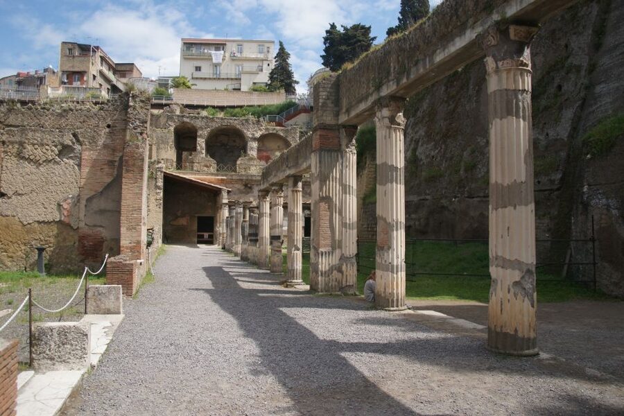From Naples or Herculaneum: Half-Day Tour in Herculaneum - Why Herculaneum deserves its own half-day