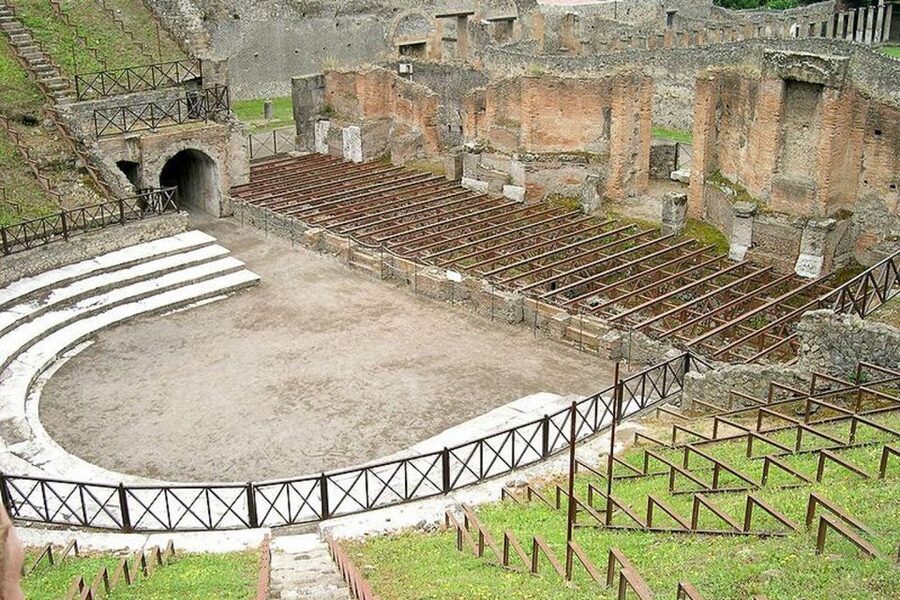 From Naples or Sorrento: Pompei Half-Day Tour - Why Pompeii works so well as a half-day trip