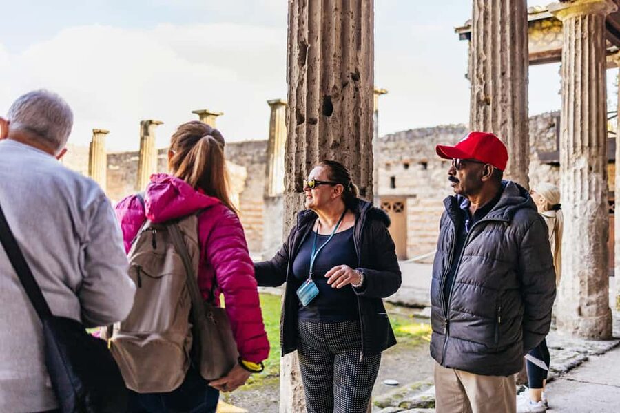 From Naples: Pompeii Skip-the-Line Entry Ticket and Tour - Why the guide matters at Pompeii
