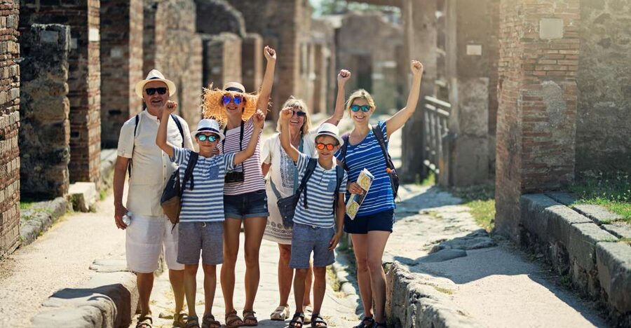 From Naples: Private tour of Pompei, Sorrento & Positano - Three famous stops, one demanding day