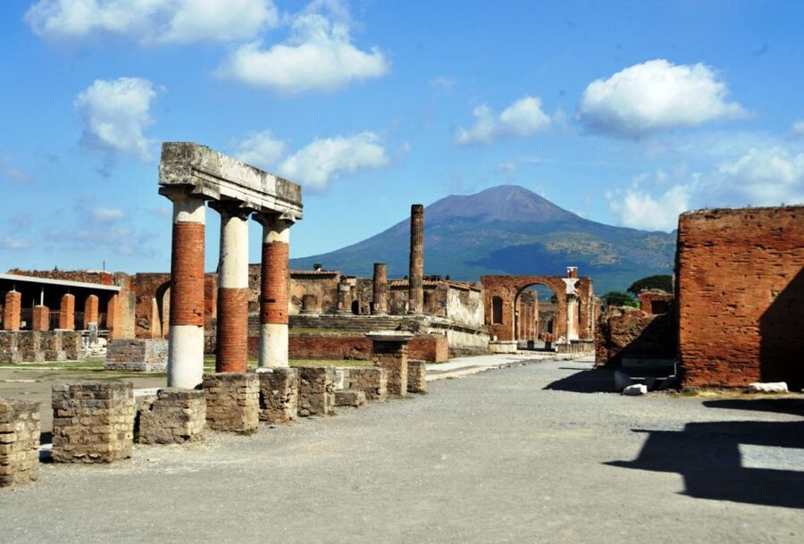 From Naples: Private Transfer to Positano with Pompeii Stop - From ancient streets to the Positano coast