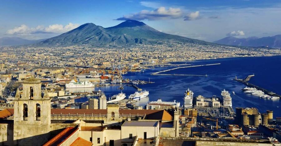 From Naples: Roundtrip Guided Pompeii Tour with Pickup - Entering Pompeii with a licensed guide