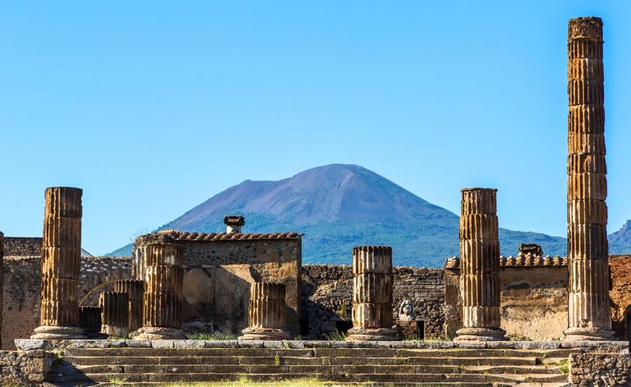From Naples: Roundtrip Guided Pompeii Tour with Pickup - Who should book this Pompeii experience?