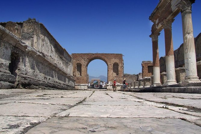 From Naples: Skip the Line Pompeii Guided Tour – Small Group - How to get the most from the visit