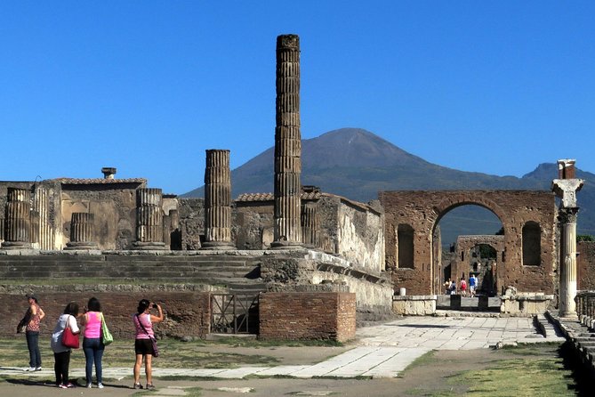 From Naples: Skip the Line Pompeii Guided Tour – Small Group - What skip-the-line entry really means