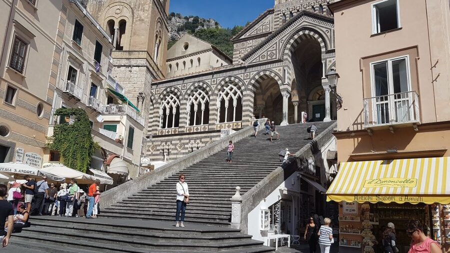 From Naples: Sorrento, Positano, Amalfi and Ravello Tour - Positano is beautiful, steep, and short on time