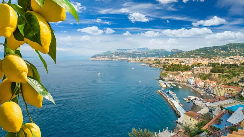From Naples-Tour with small groups to the Amalfi Coast - Amalfi: cathedral, lanes, and the final coastal pause