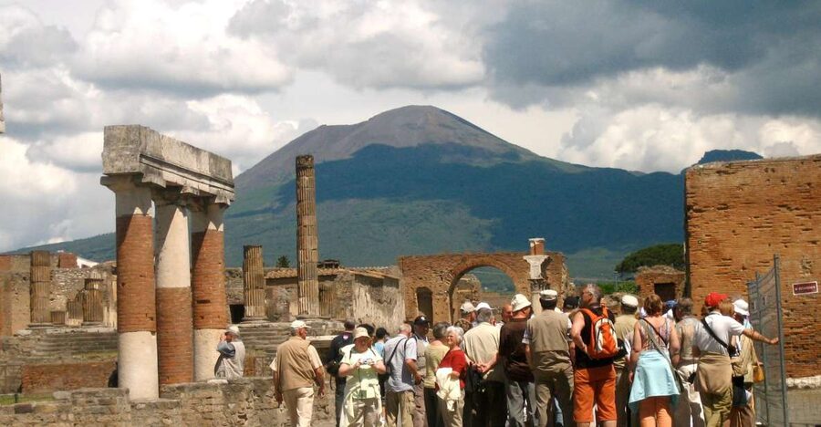 From Naples: Transfer to Positano with Pompeii Guided Tour - Key points to know before booking