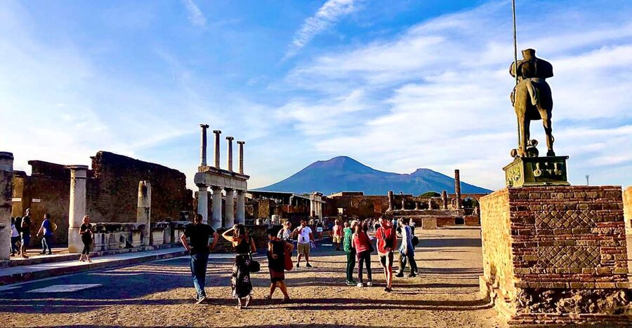 From Positano: Pompeii and Vesuvius Guided Tour - Pompeii’s Forum, baths, bakery, and homes
