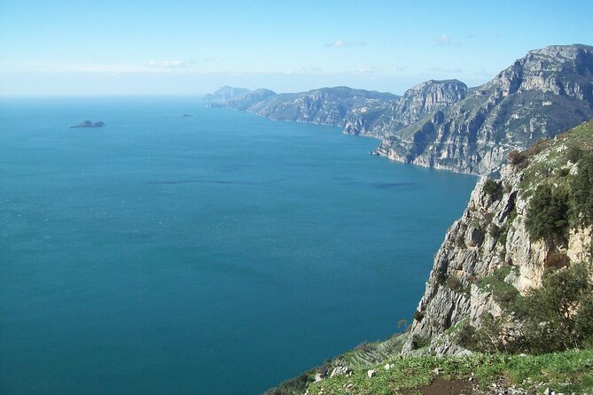 Full-Day Boat Tour in Sorrento and Amalfi Coast from Naples - Sailing past Li Galli and the Sorrento Peninsula