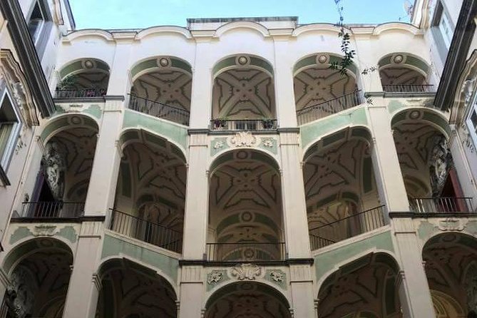 Guided tour of the Sanità District with an art expert - Starting at Porta San Gennaro
