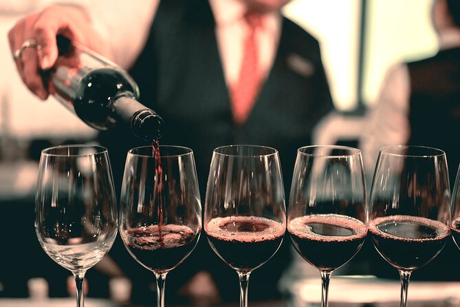 Guided Wine Tour in Old Town Napoli - Starting in Piazza Dante at 5:30 pm