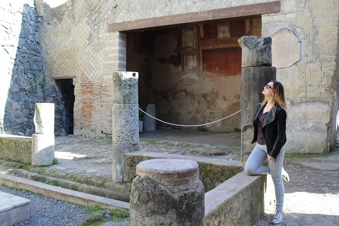 Herculaneum Private Guided Tour Led by a Local Top-rated Guide - All inclusive - The public heart: Decumanus, Forum, and Basilica
