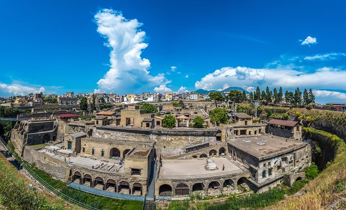 Herculaneum Private Tour with an Archaeologist - The guides who can shape the whole experience