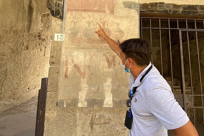 Herculaneum Private Tour with an Expert Archaeologist - Timing, meeting point, and practical details