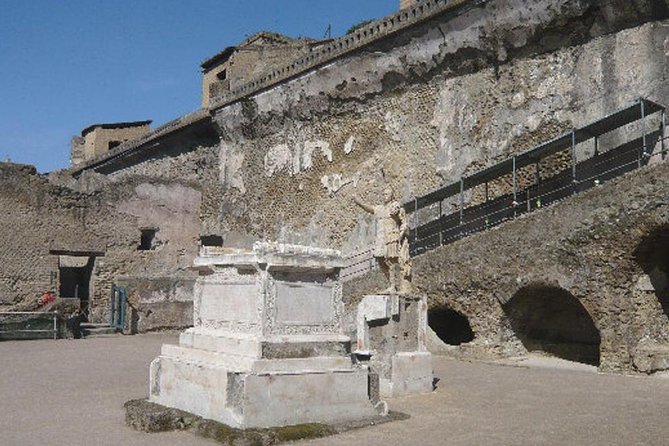 Herculaneum Ruins - Pickup details that can save time