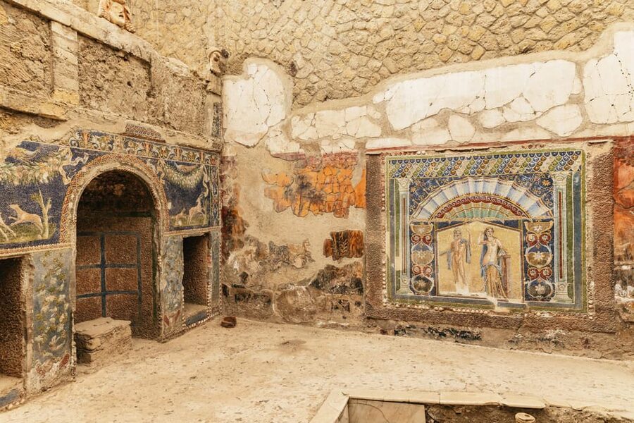 Herculaneum: Skip-the-Line Guided Tour with Archaeologist - The Temple of the Augustales and the Gymnasium
