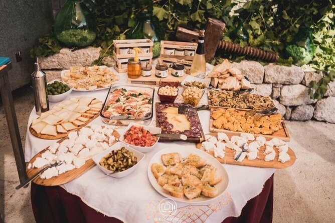Irpinia Tour of the Vineyards, Cooking Class and Wine-Tasting - A long Irpinian lunch at the family table